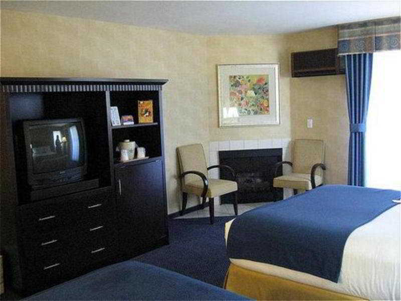 Holiday Inn Express Grover Beach-Pismo Beach Area By Ihg Номер фото